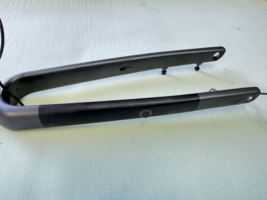 Widelec carbon cube nuroad