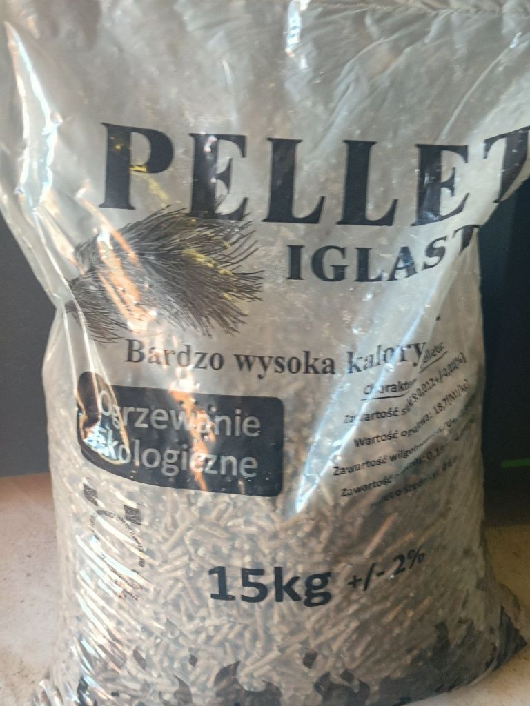 Pellet pelet drzewny sosnowy certyfikat A1 jakość Premium