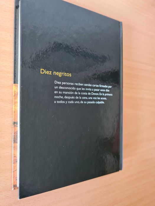 Livro "Diez Negritos" de Agatha Christie