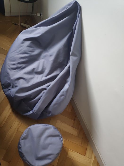 Puf Pufa z podnóżkiem