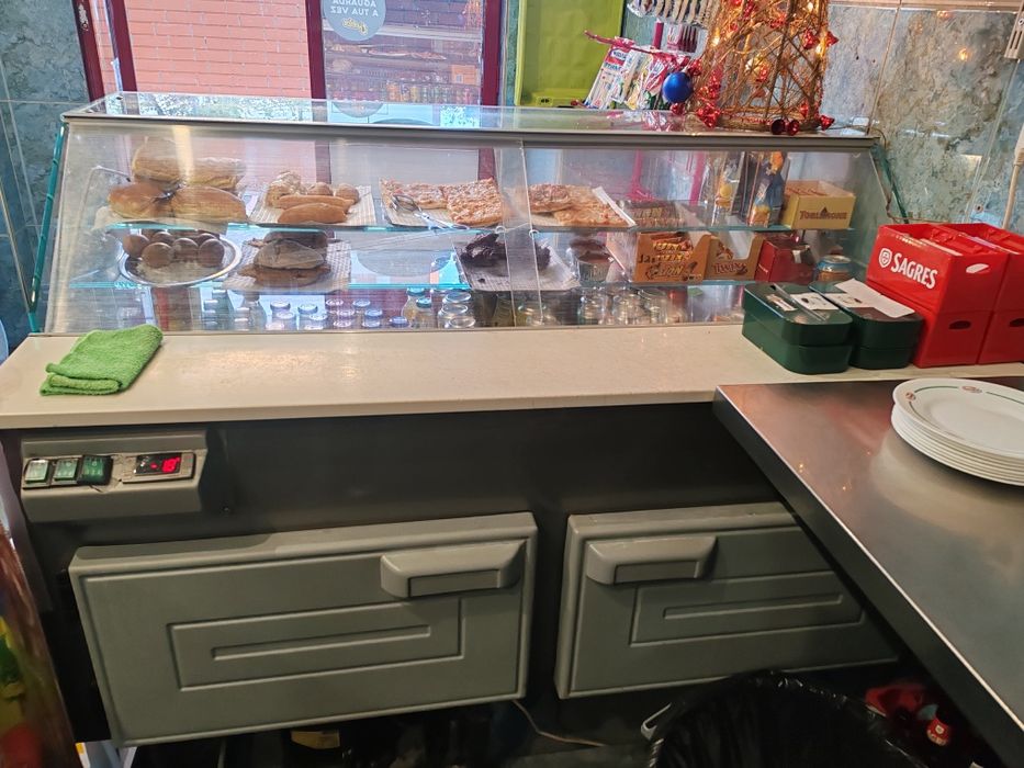 Balcão com refrigeração