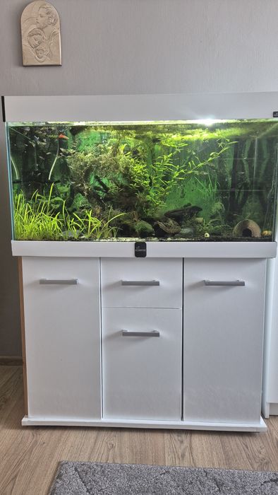 Akwarium 200l z wyposażeniem i szafką