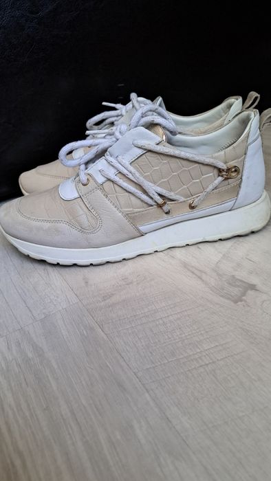 Шкіряні туфлі Gino Rossi 39р