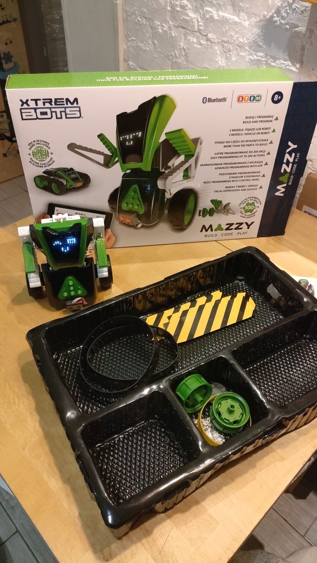 Xtrem Bots - Mazzy, robot z możliwością programowania