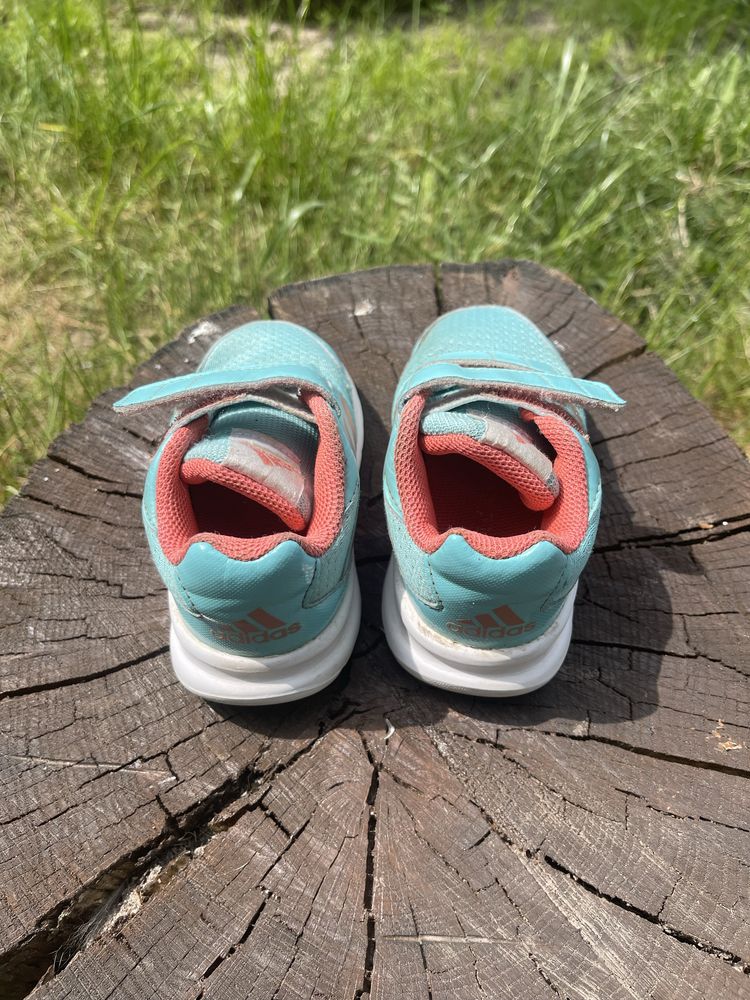 Детские кроссовки adidas p. 22