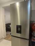 Frigorifico com dispenser na porta 283 litros
