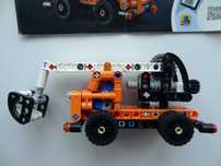 LEGO Technic Ciężarówka z wysięgnikiem 42088