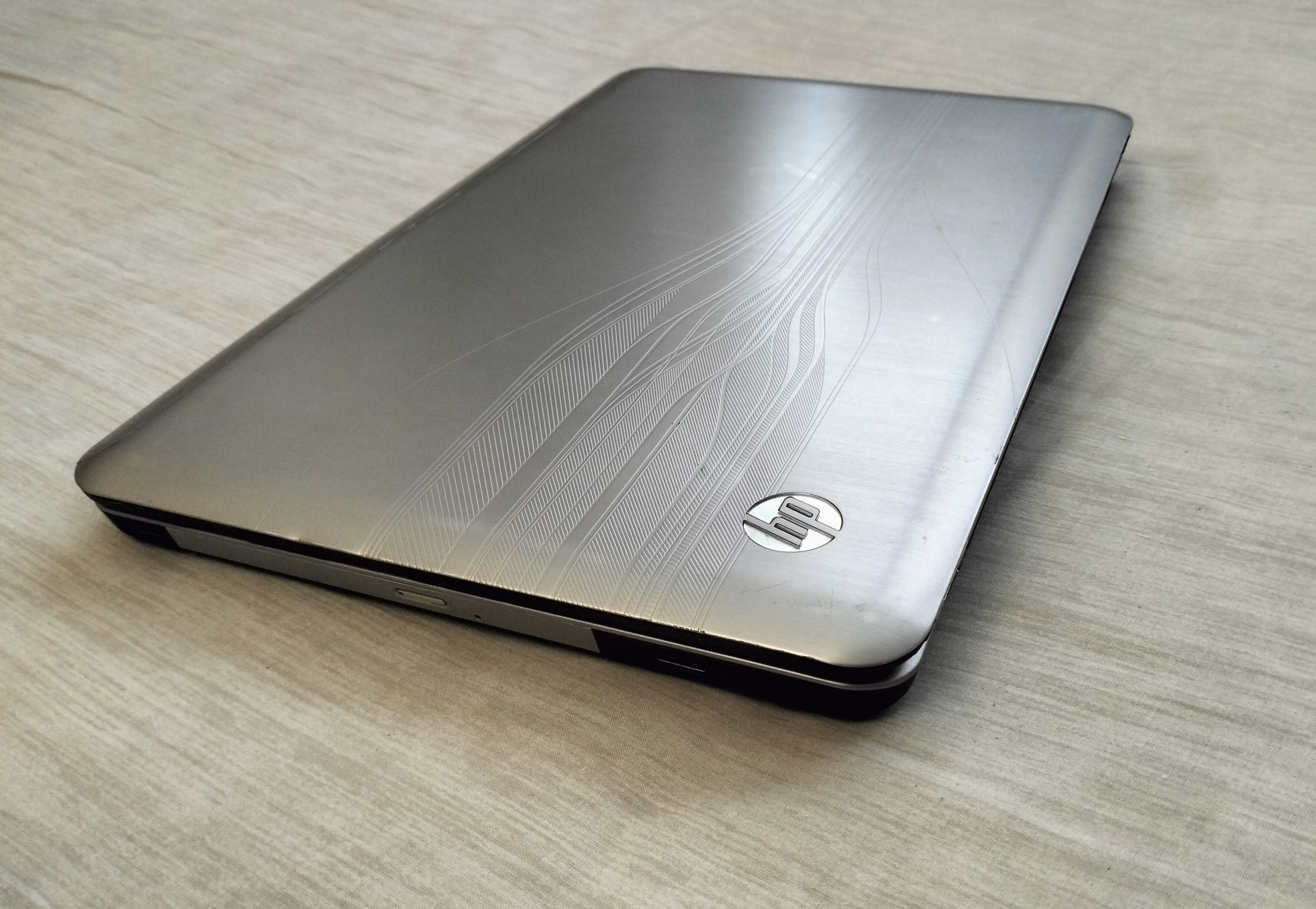 HP dv6 intel core i5/ram 6 gb/HDD 320 gb