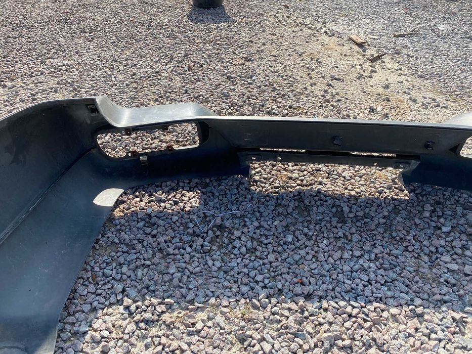 Бампер задній Nissan Terrano I