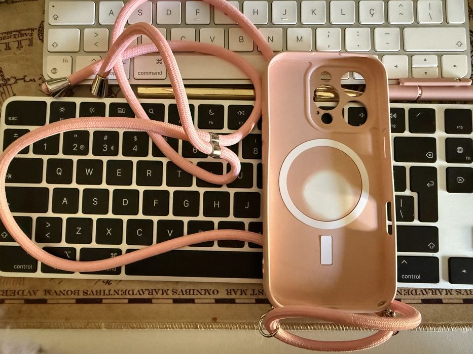 Capas para iPhone 16 pro