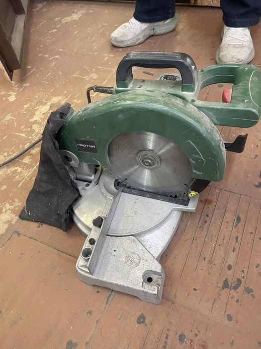 Пила циркулярна ПРОТОН ПДТ-210