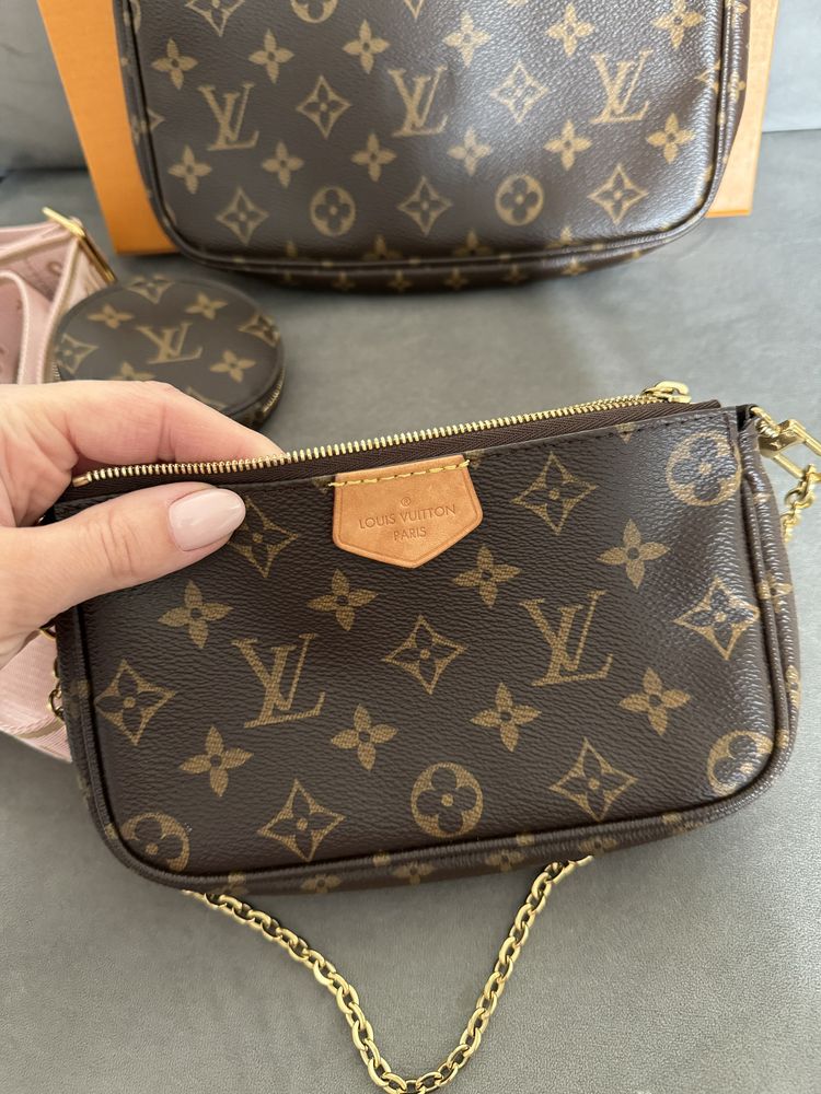 Louis Vuitton multi pochette acces.