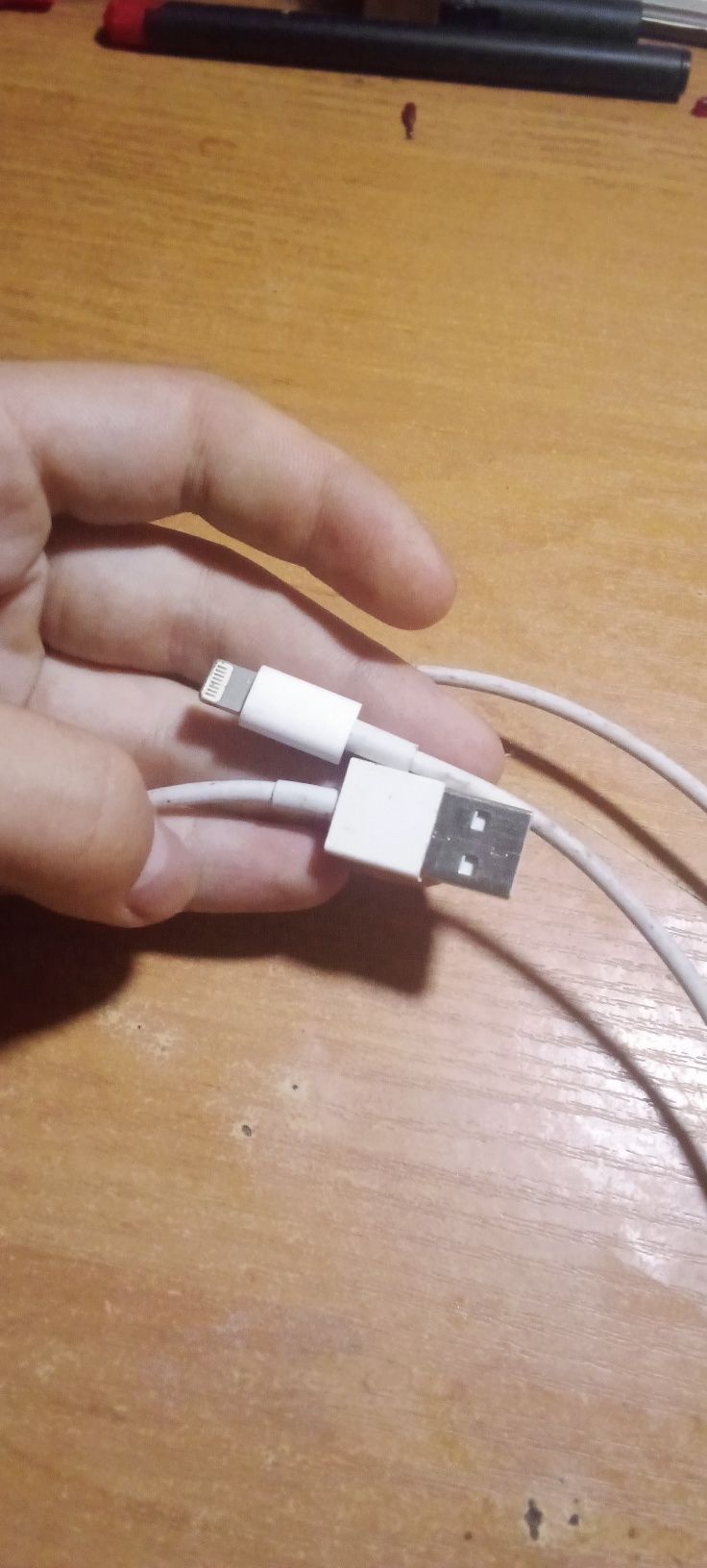 Продам зарядку для айфона