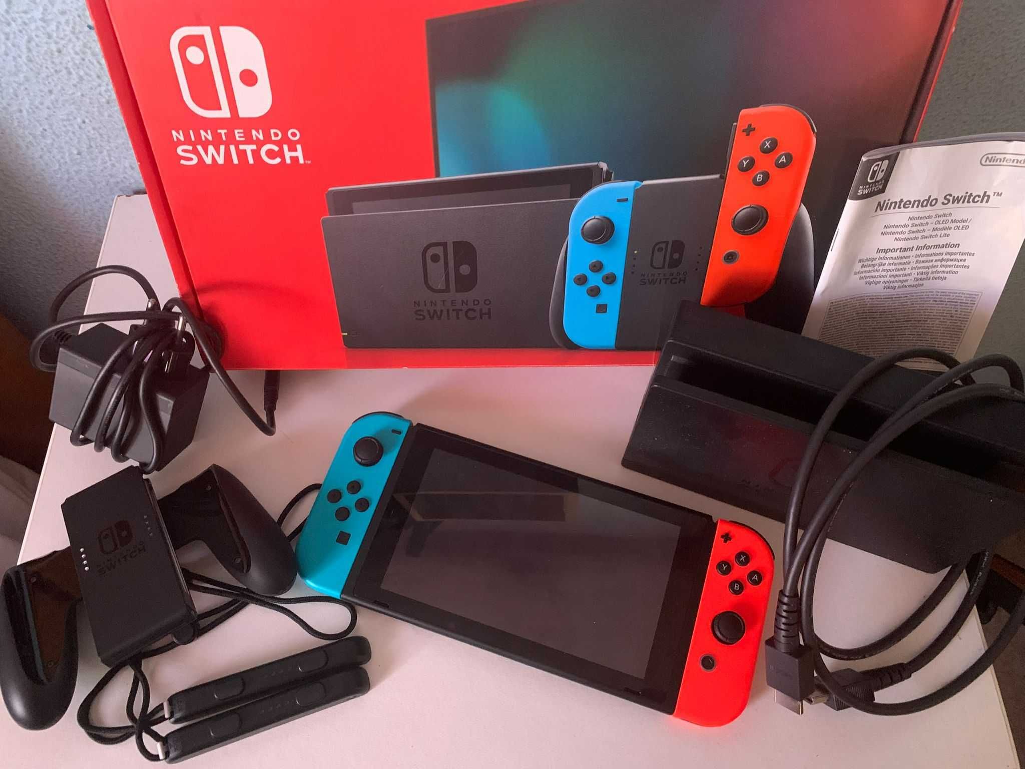 Nintendo Switch 32gb em estado excelente 
(com 2 jogos e capa)