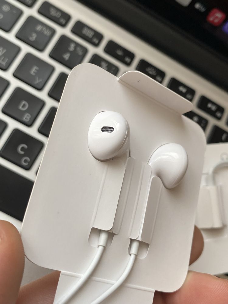 Оригінальні навушники Apple EarPods lightning