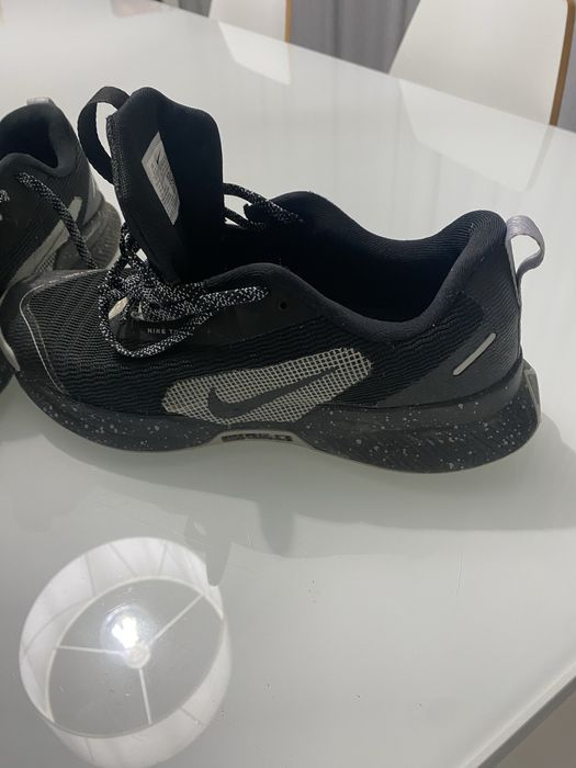Tenis nike trail