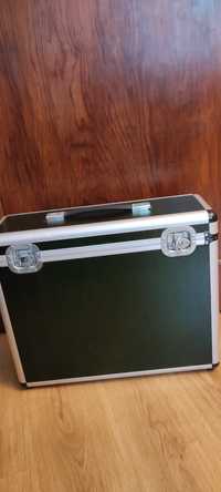 Duża profesjonalna walizka kufer do przechowywania sprzętu
