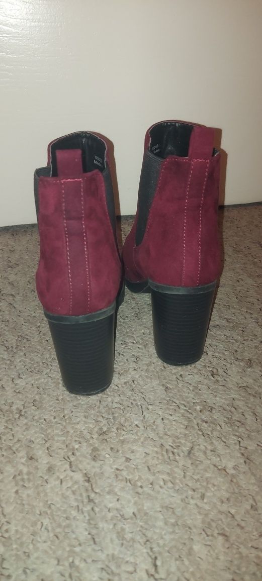 Bordowe botki 38