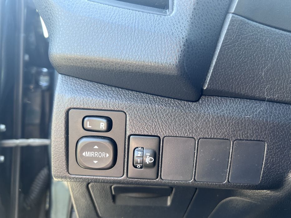 Toyota Corolla 1.33 2013 р. 6-мех.