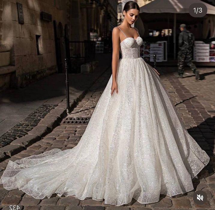 Весільне плаття розмір 42