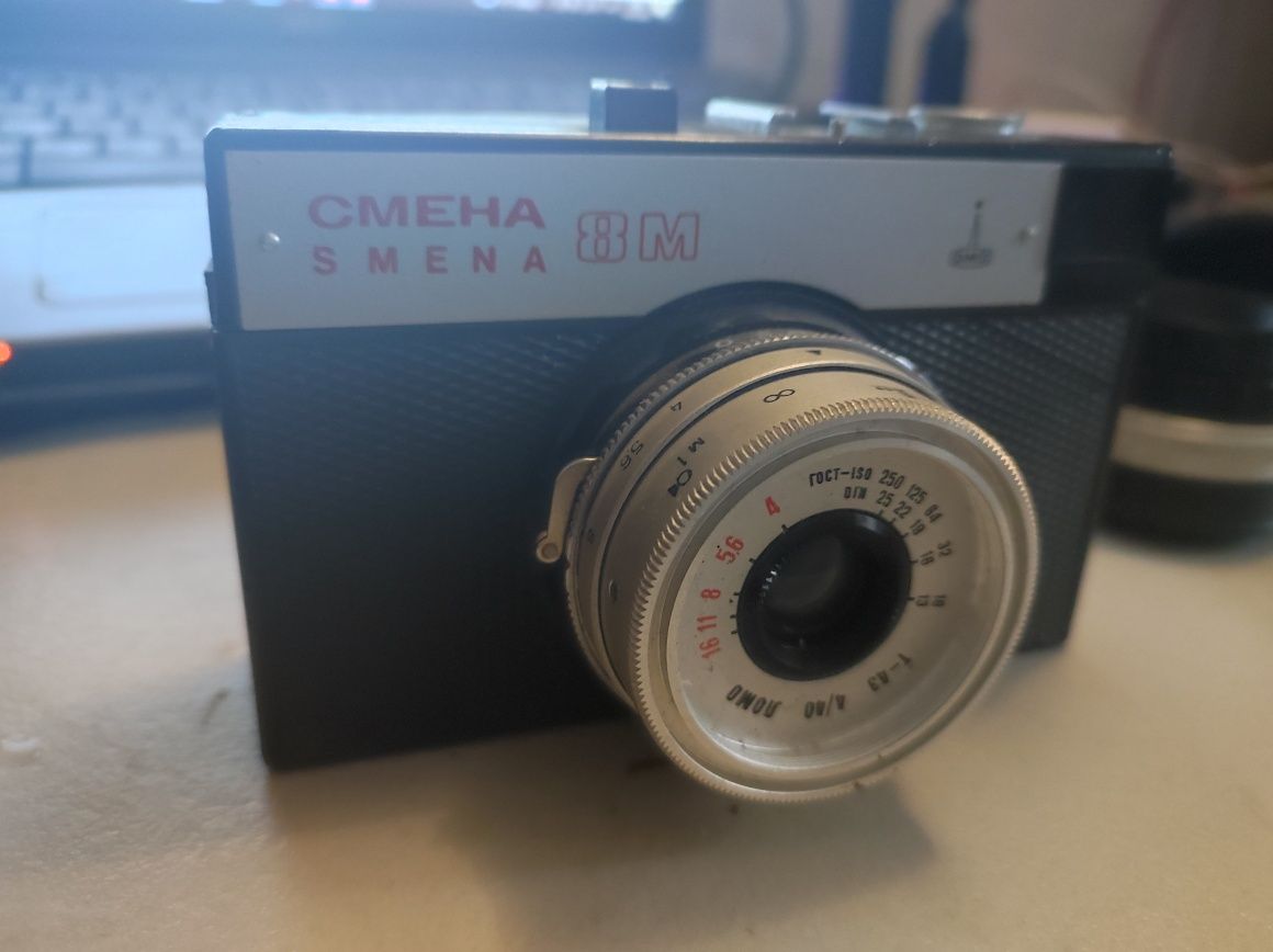 Раритетний фотоапарат (об'єктив в подарок)