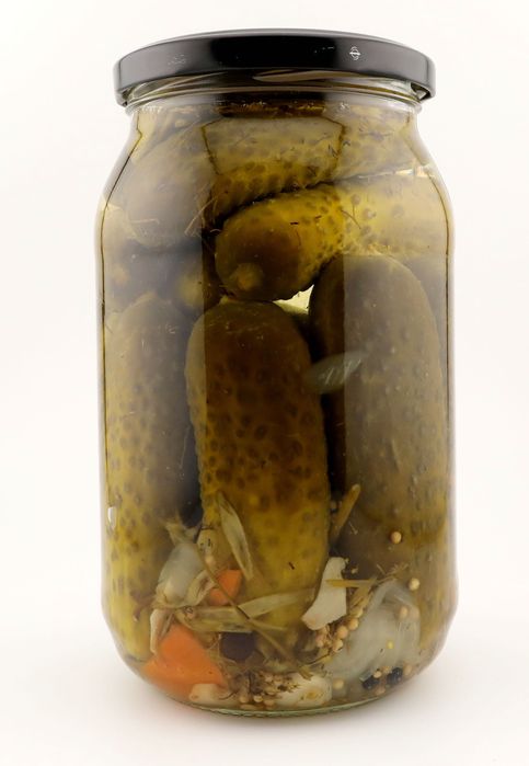 Ogórki kiszone/ konserw./papryka konserw./pikle ogórkowe/ sok malinowy