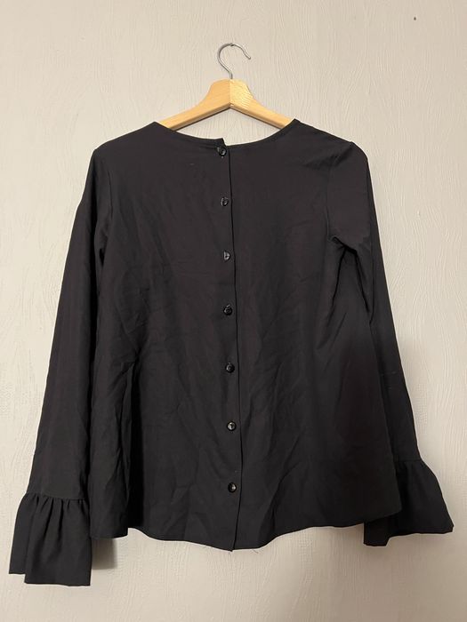 Bluzka koszula z długim rękawem czarna z kwiatami rozszerzana S