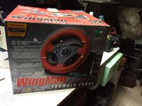 Volante Logitec com force feedback