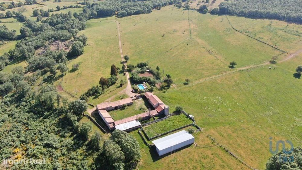 Quinta em Vale de Espinho de 1200,00 m2