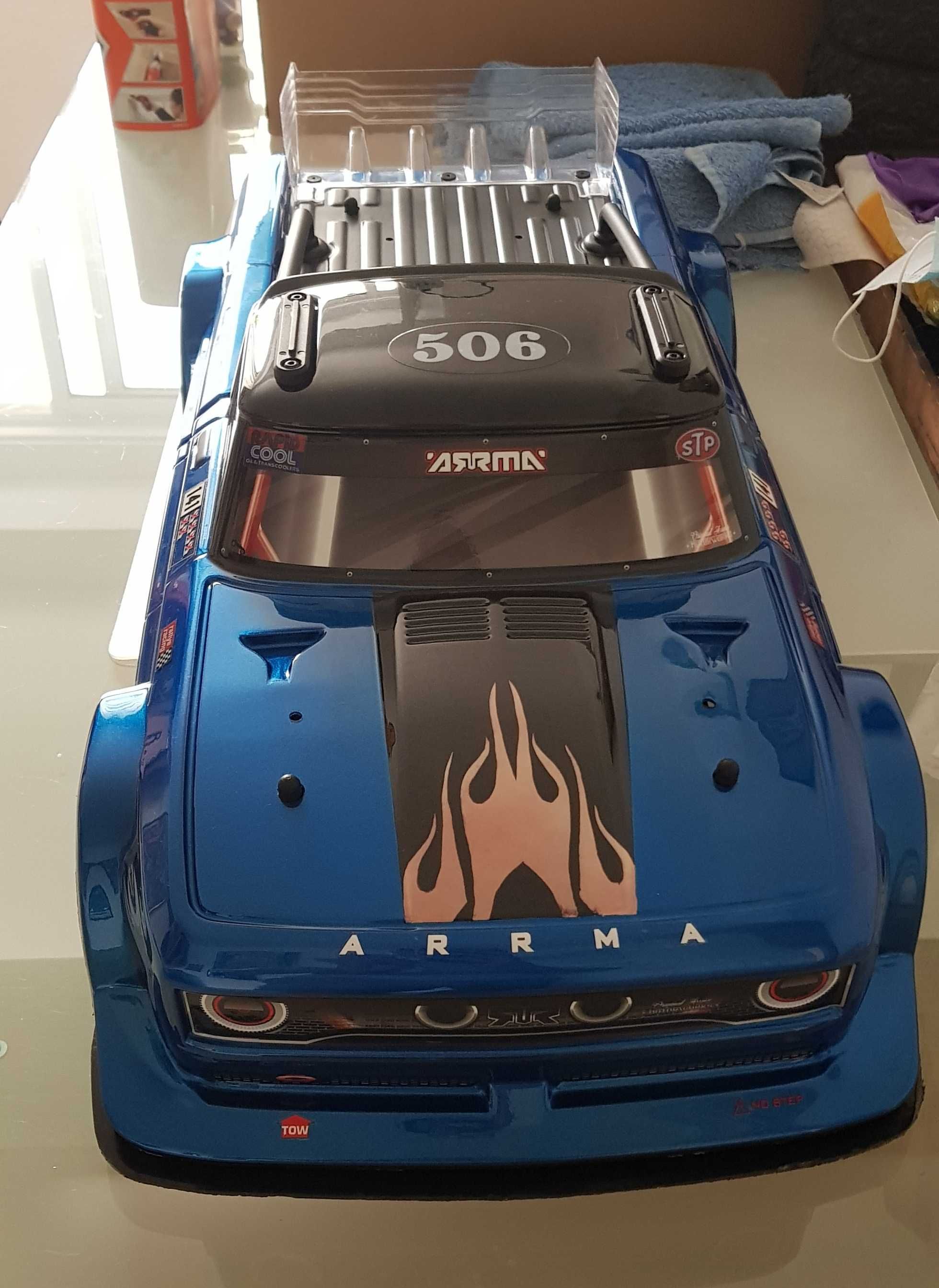 Vendo RC Arrma Infraction modificado.