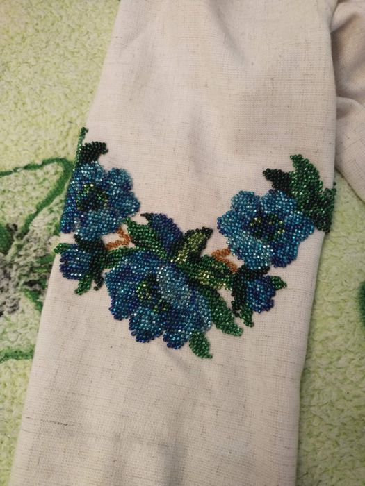 Сукня дитяча вишиванка льон , бісер, 6-7 років як нова