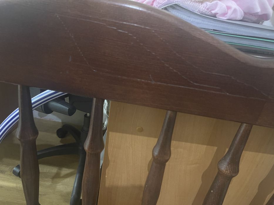 Продам деревяне односпальне ліжко