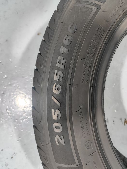 2 pneus semi novos trocmok 205-65R16 C - Oferta dos Portes