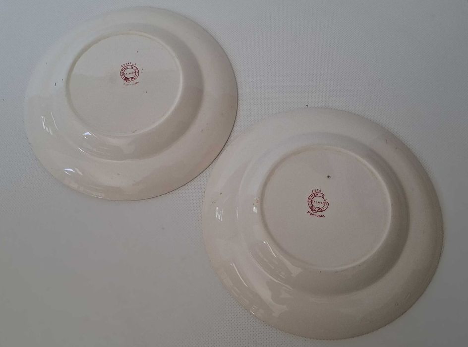 2 Pratos de sopa Cavalinho vermelho - Loiças Sacavém, Gilman, Estátua