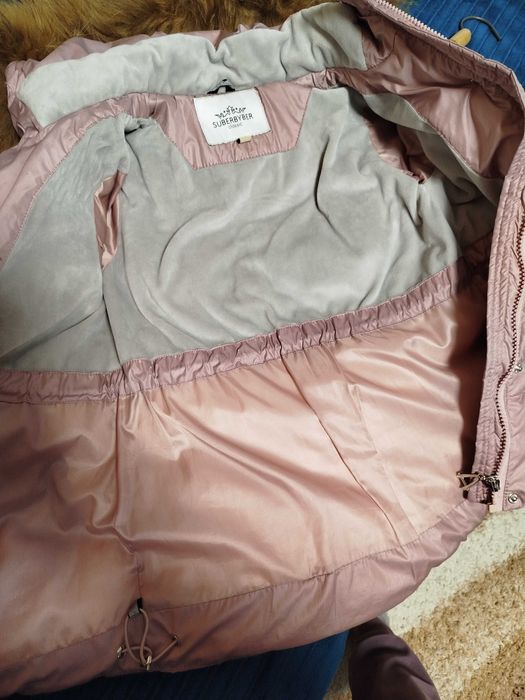 Пуховик для дівчинки