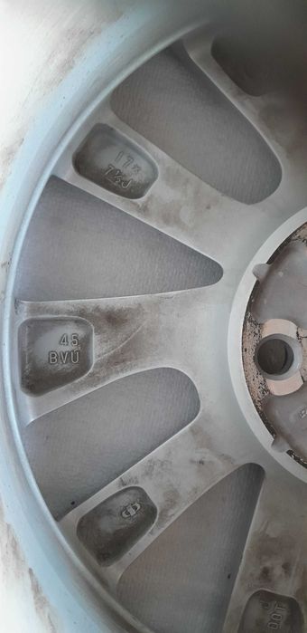 Felga aluminiowa Et45 TOYOTA COROLLA E21 CAMRY 17x7,5