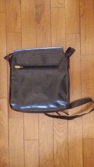 3 Bolsas / malas de mão: camel; preto