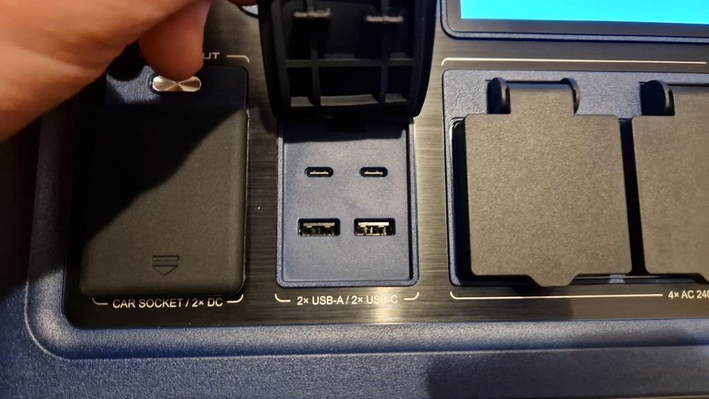 Bosswerk ESS-BWPS2400 — Портативна електростанція | 2 060 Вт·год | 2 4