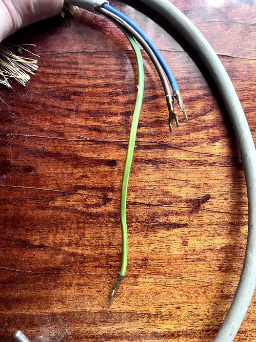 Кабель живлення до пральної машинки або іншої техніки