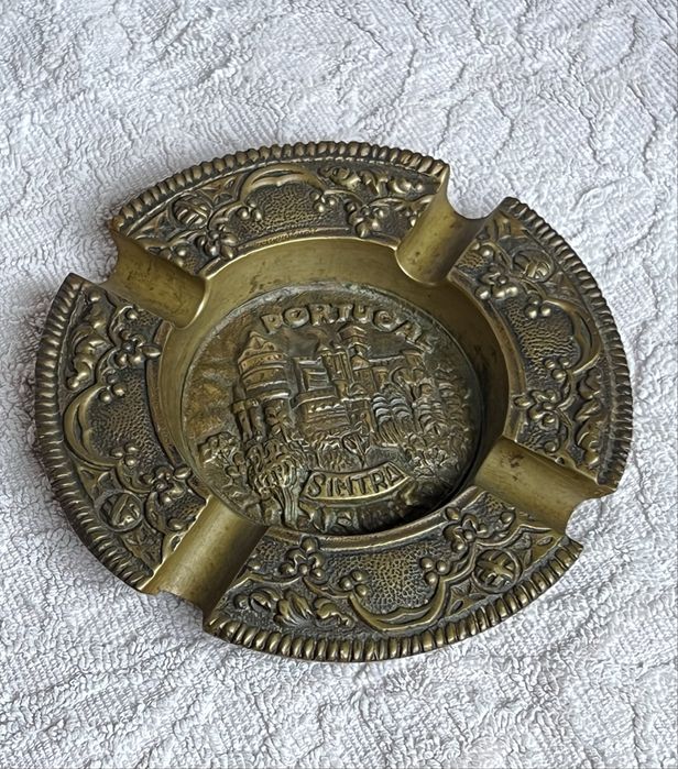 Cinzeiro souvenir latão Sintra Portugal vintage