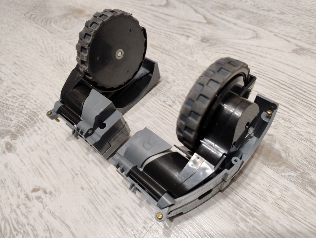 Moduł koła lewego ,L` + Moduł koła prawego ,R` Irobot Roomba 692