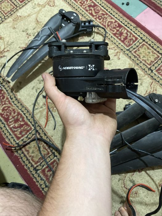 Продам мотори HOBBYWING X8 100KV 4 шт