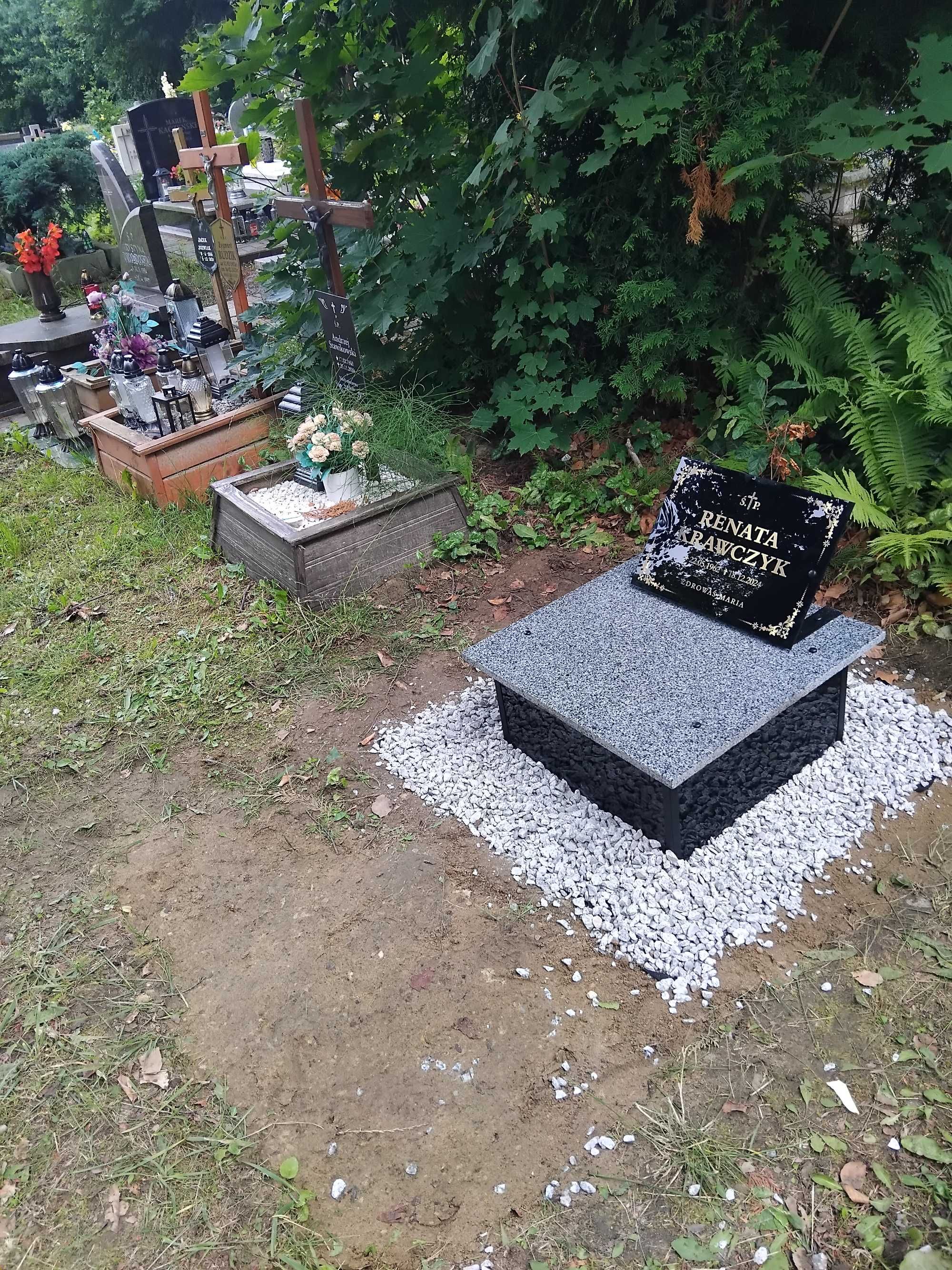 Nagrobek urnowy montaz gratis cale woj slaskie  .Nie kompozyt!