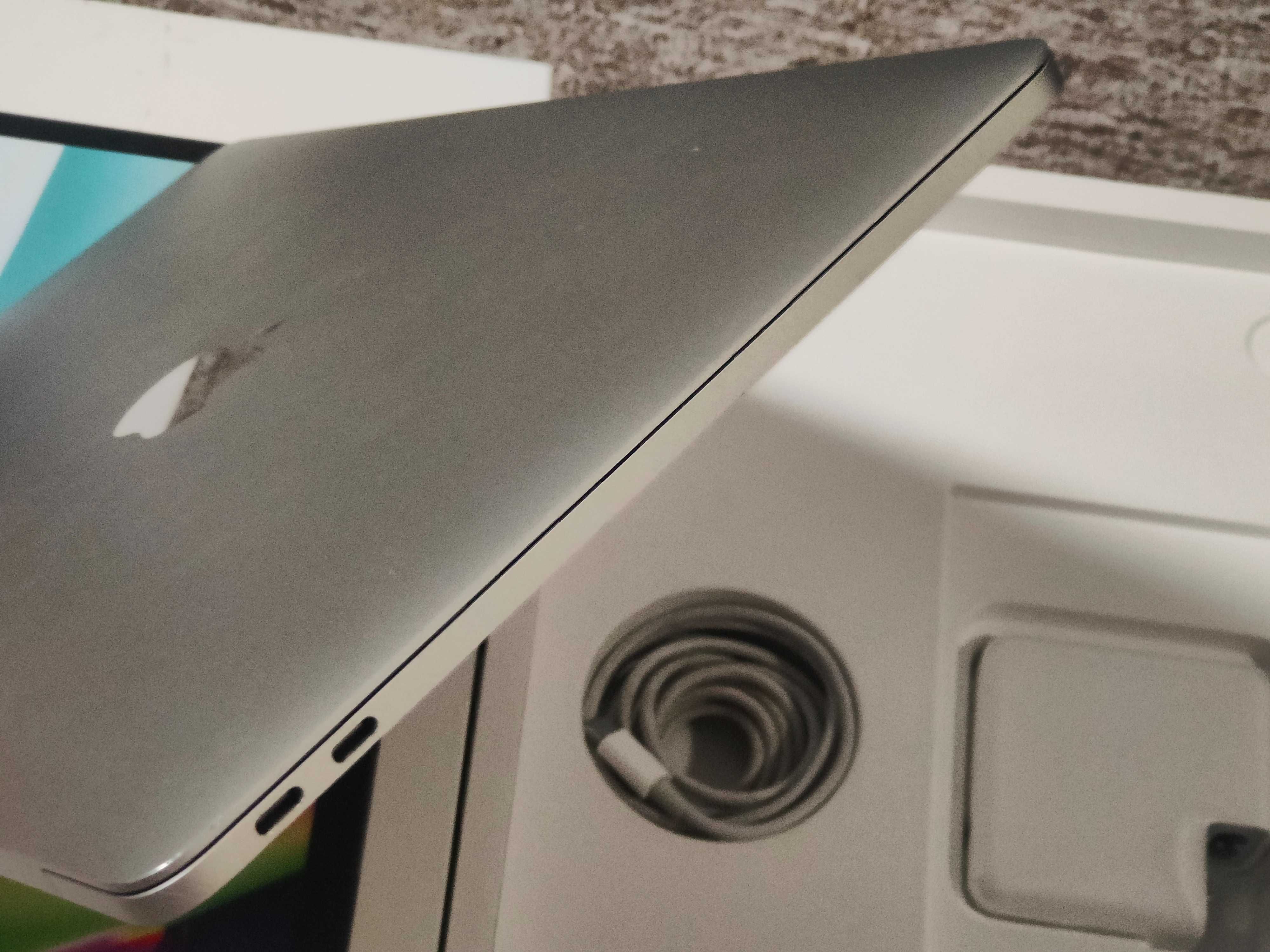Apple MacBook Pro (A1708)  2016 i5/8/128 ГБ