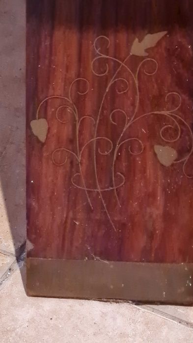 2 Bancos rústicos em madeira e pele de cabra