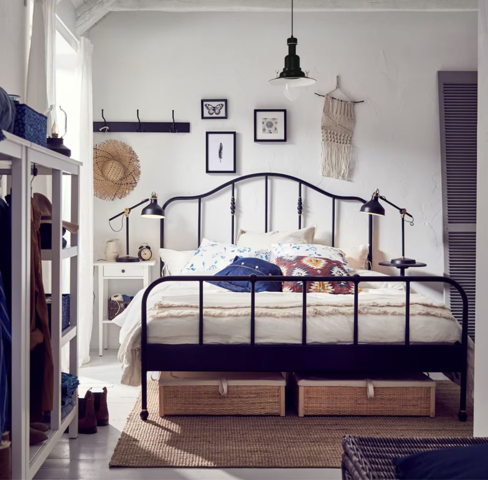 Cama de casal como nova IKEA Sagstua com colchão