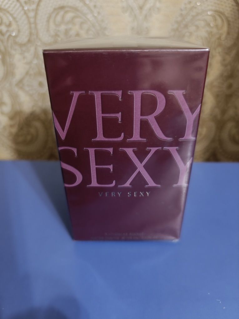 Стильный женский парфюм Victoria's Secret Very Sexy.