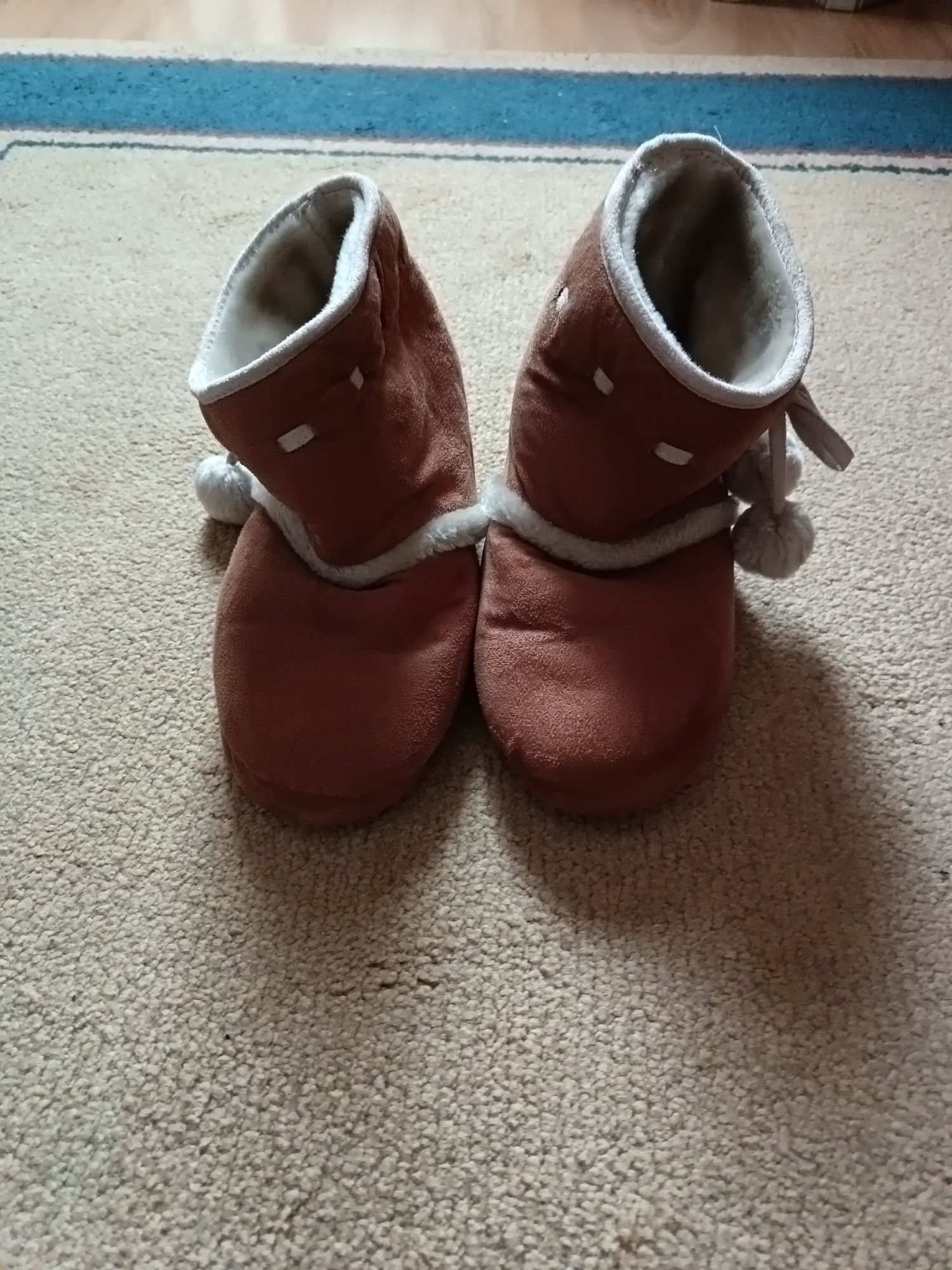 Pantufas 37-38 castanhas