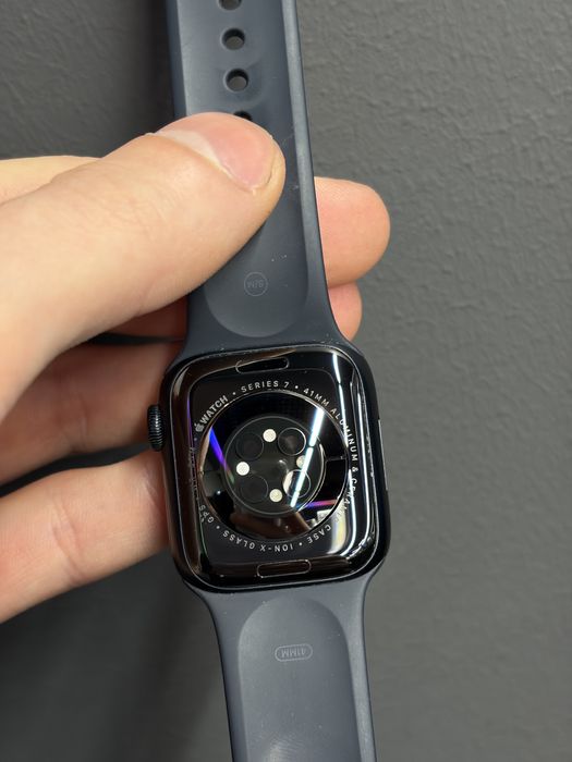 Продам Apple wathe s7 41mm Midniht used