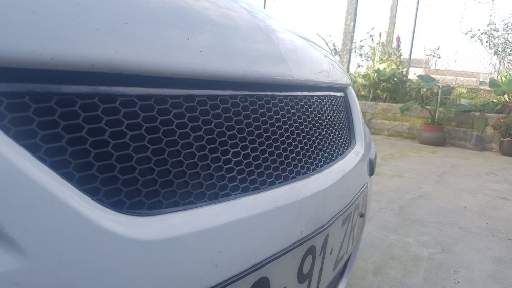 Friso ou Grelhas parachoques corsa c